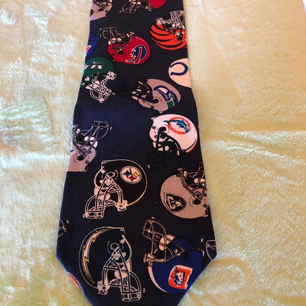 NFL helmet tie